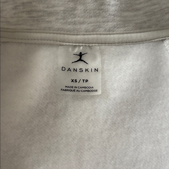 NWOT Danskin Light Heathered Grey 12 Zip Sweater Size XS 19” ptp - Picture 5 of 7